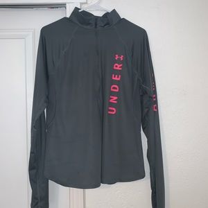 Under Amour woman’s light